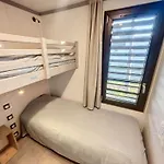 Chalet De Standing A Jullouville: 6 Couchages, Piscine Chauffee, Proche Et Commerces, Wifi Gratuit - Fr-1-361-548 Jullouville-les-Pins