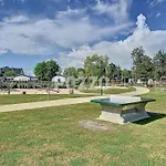 Alpehytte De Standing A Jullouville: 6 Couchages, Piscine Chauffee, Proche Et Commerces, Wifi Gratuit - Fr-1-361-548