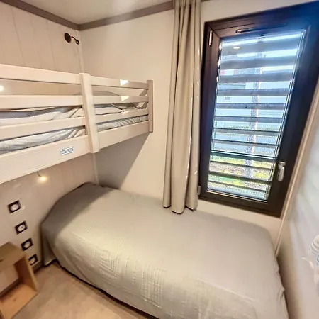 Chalet De Standing A Jullouville: 6 Couchages, Piscine Chauffee, Proche Et Commerces, Wifi Gratuit - Fr-1-361-548 Jullouville-les-Pins