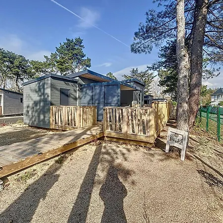 シャレー De Standing A Jullouville: 6 Couchages, Piscine Chauffee, Proche Et Commerces, Wifi Gratuit - Fr-1-361-548 ジュルヴィル・レ・パン