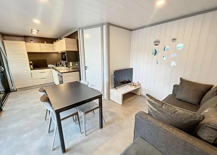 De Standing A Jullouville: 6 Couchages, Piscine Chauffee, Proche Et Commerces, Wifi Gratuit - Fr-1-361-548 *