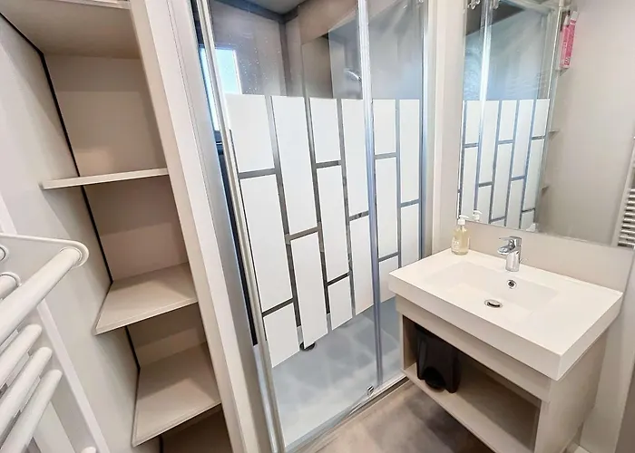 De Standing A Jullouville: 6 Couchages, Piscine Chauffee, Proche Et Commerces, Wifi Gratuit - Fr-1-361-548 シャレー ジュルヴィル・レ・パン