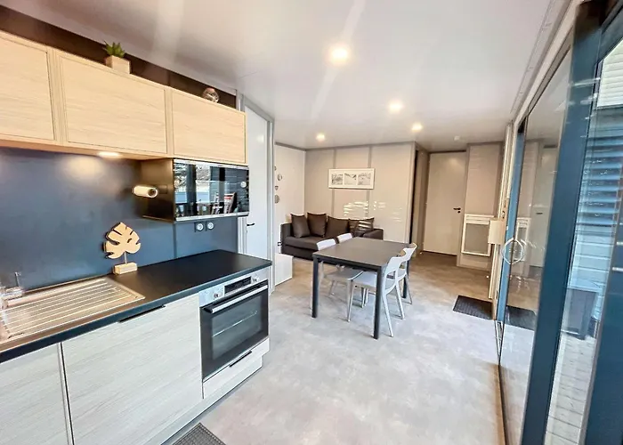 シャレー De Standing A Jullouville: 6 Couchages, Piscine Chauffee, Proche Et Commerces, Wifi Gratuit - Fr-1-361-548 ジュルヴィル・レ・パン