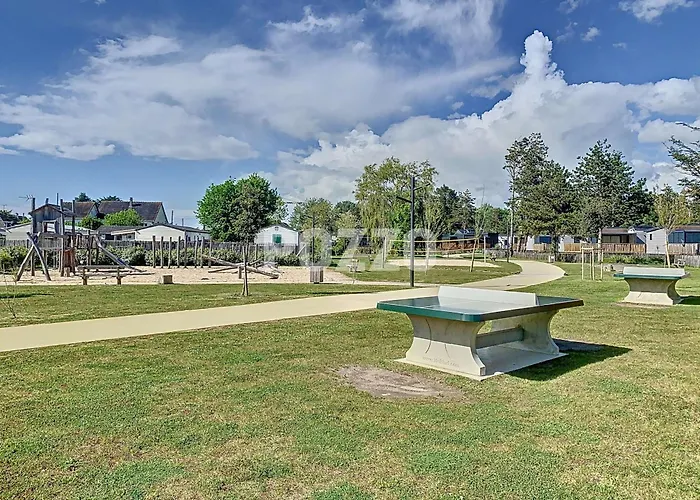 シャレー De Standing A Jullouville: 6 Couchages, Piscine Chauffee, Proche Et Commerces, Wifi Gratuit - Fr-1-361-548