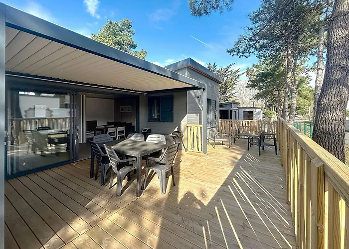 シャレー De Standing A Jullouville: 6 Couchages, Piscine Chauffee, Proche Et Commerces, Wifi Gratuit - Fr-1-361-548