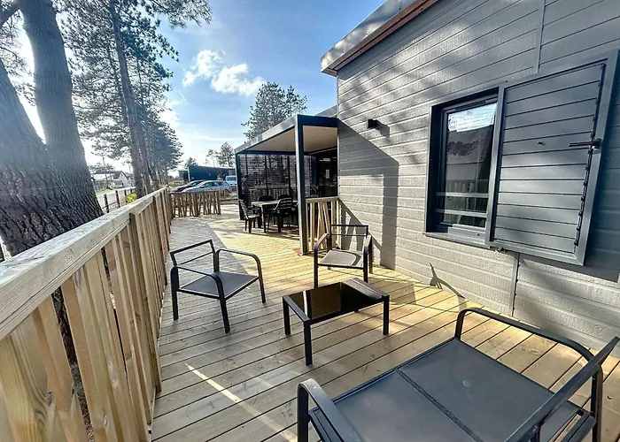 De Standing A Jullouville: 6 Couchages, Piscine Chauffee, Proche Et Commerces, Wifi Gratuit - Fr-1-361-548 シャレー *